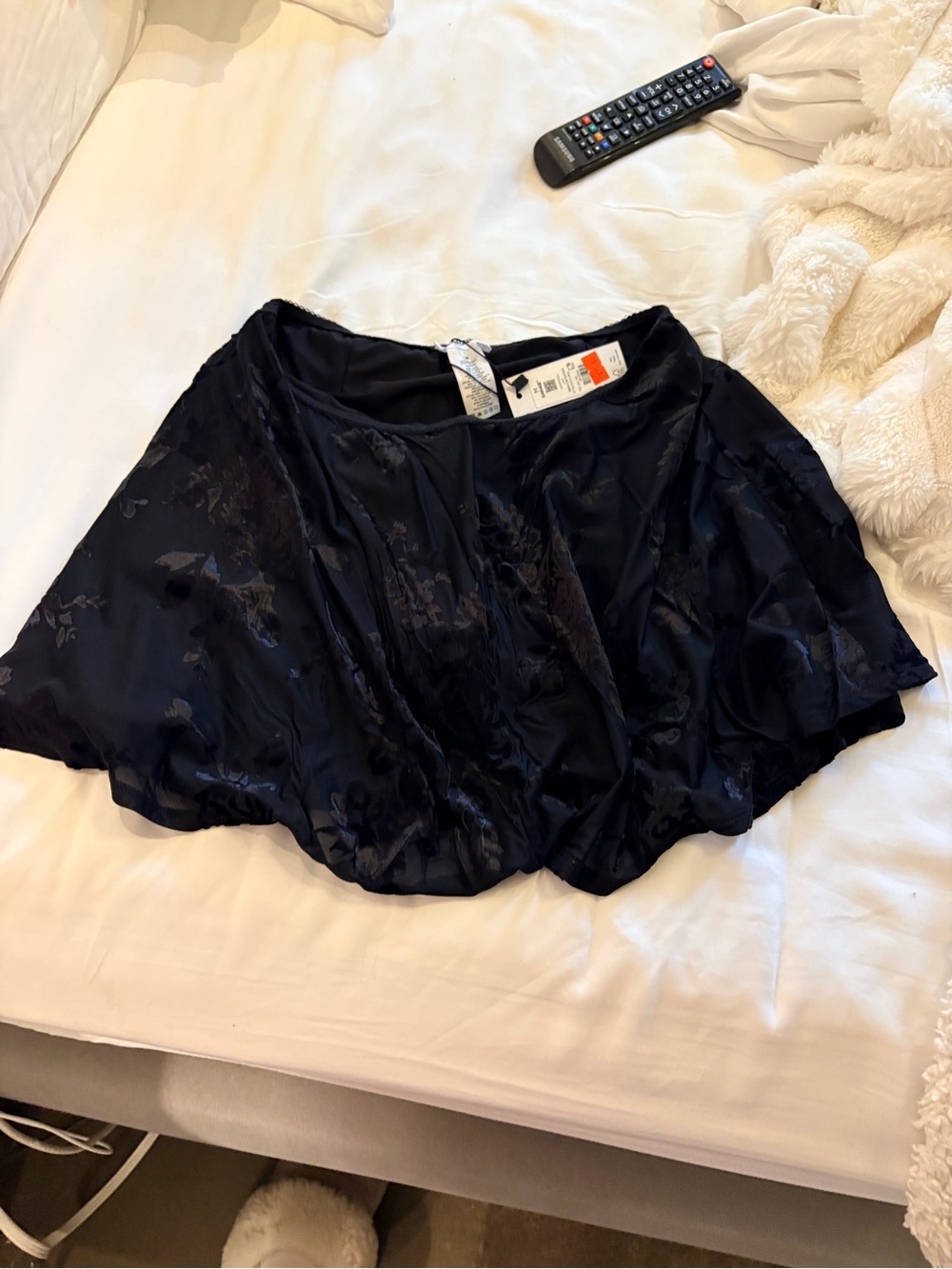 Dynamite Black A-Line Satin Floral Skirt